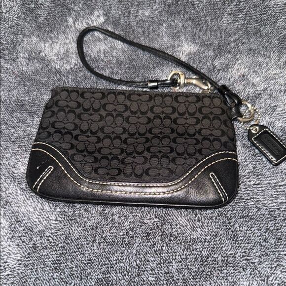 Black Signature Wristlet - Picture 1 of 8